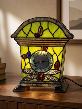 Tiffany Style Stained Glass Dragonfly Table Clock